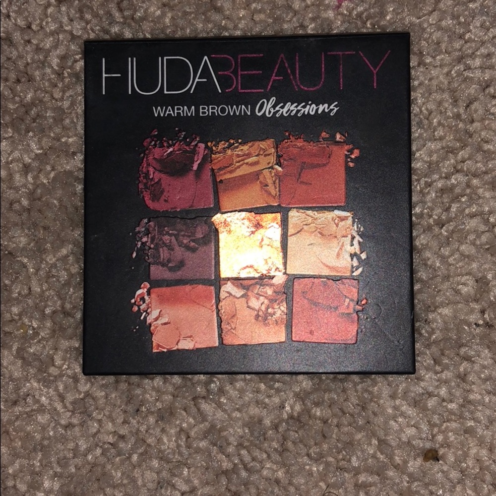 Huda Beauty Warm Brown Obsession
